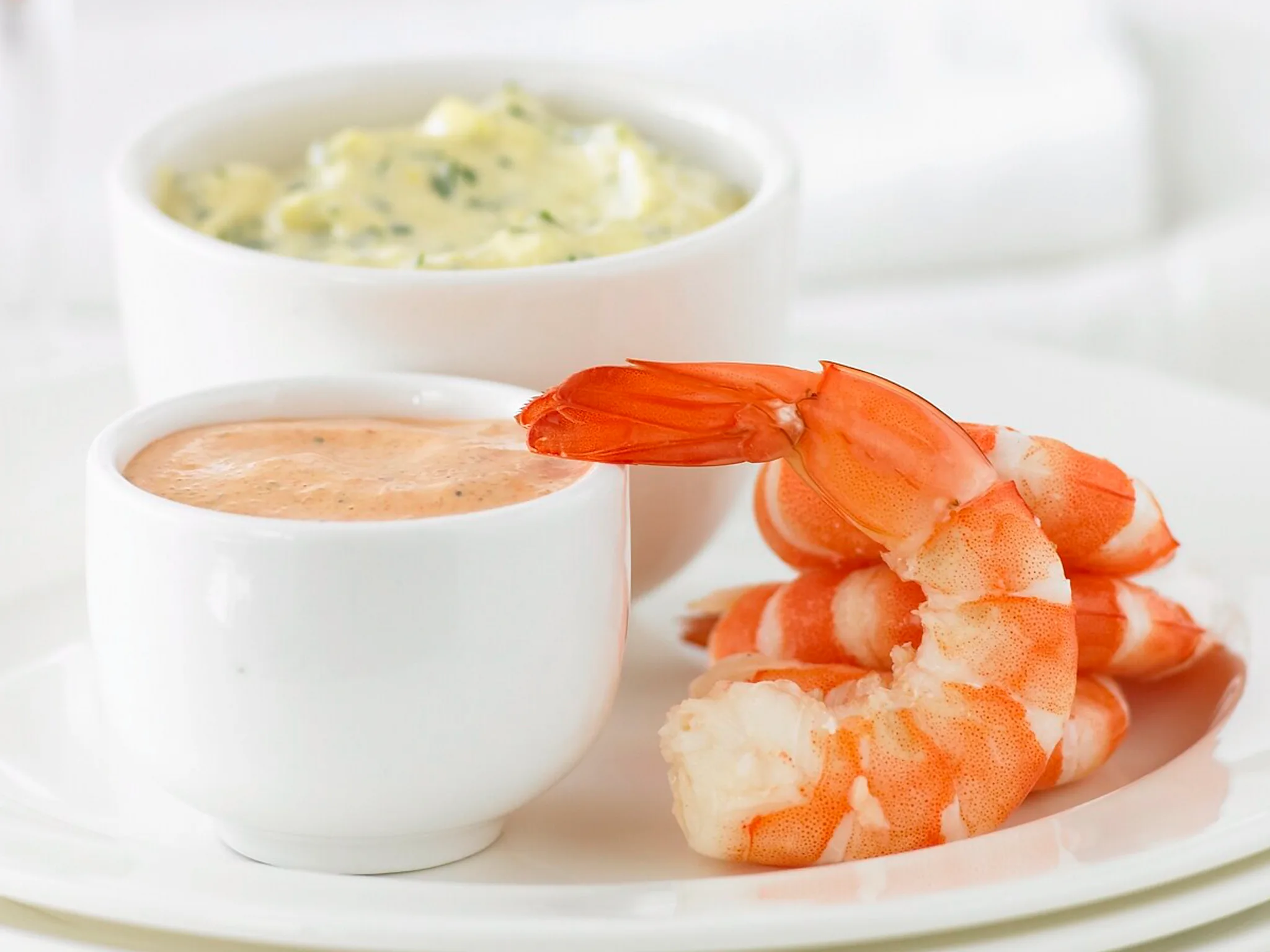 Dipping sauces with fresh prawns