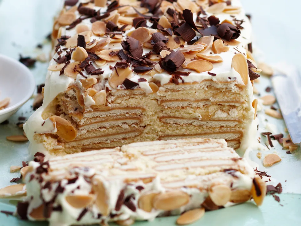 Classic biscotten torte