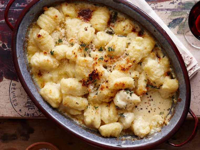 Potato gnocchi with blue cheese sauce