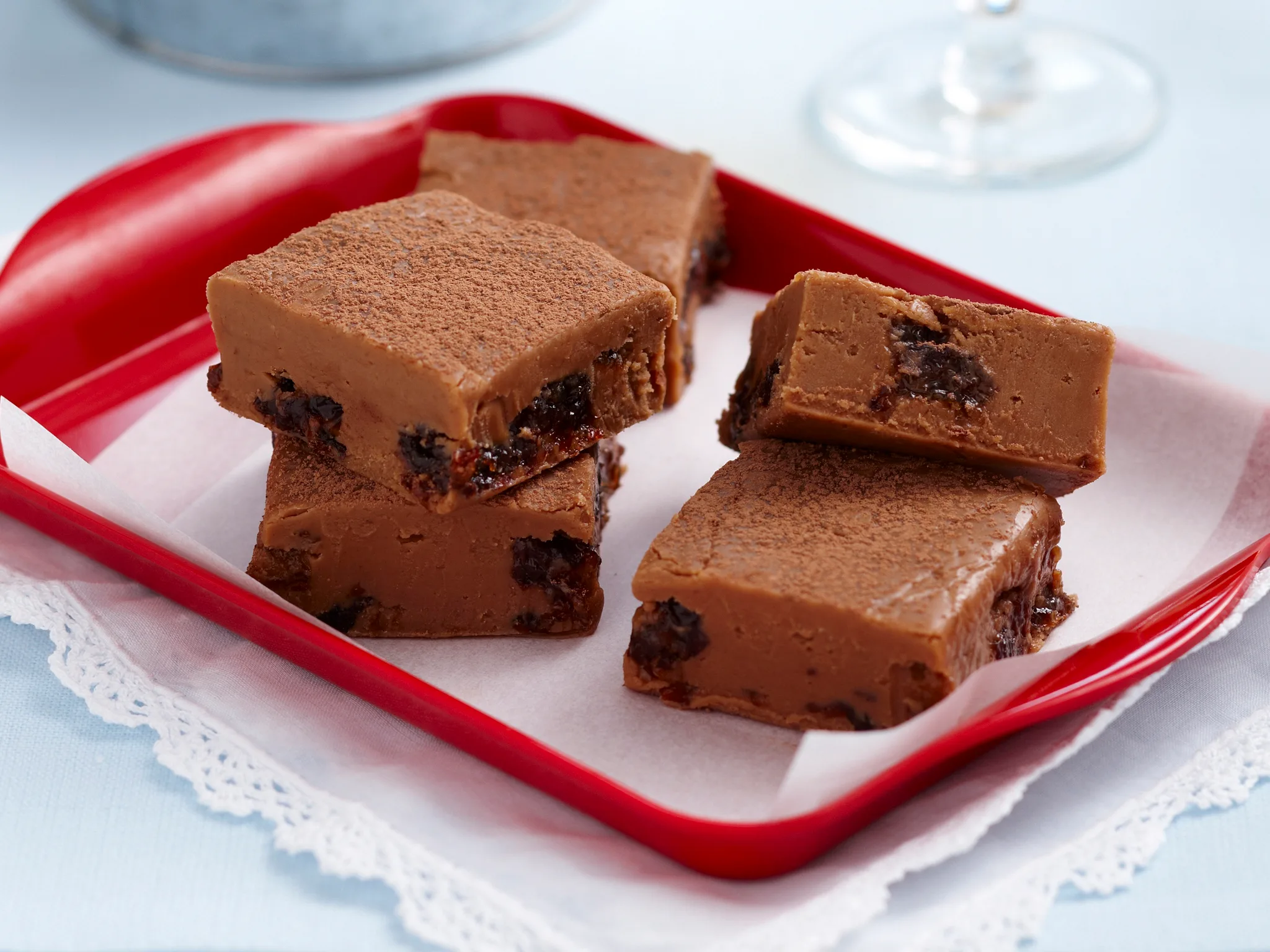 rum and raisin fudge