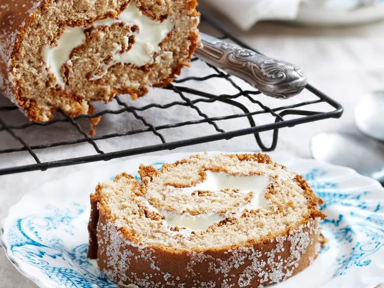 Honey sponge roll