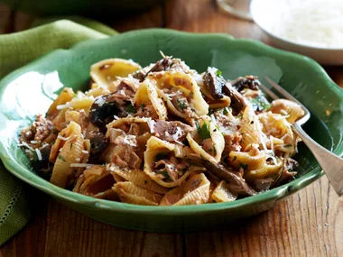 Tuna and mushroom pasta