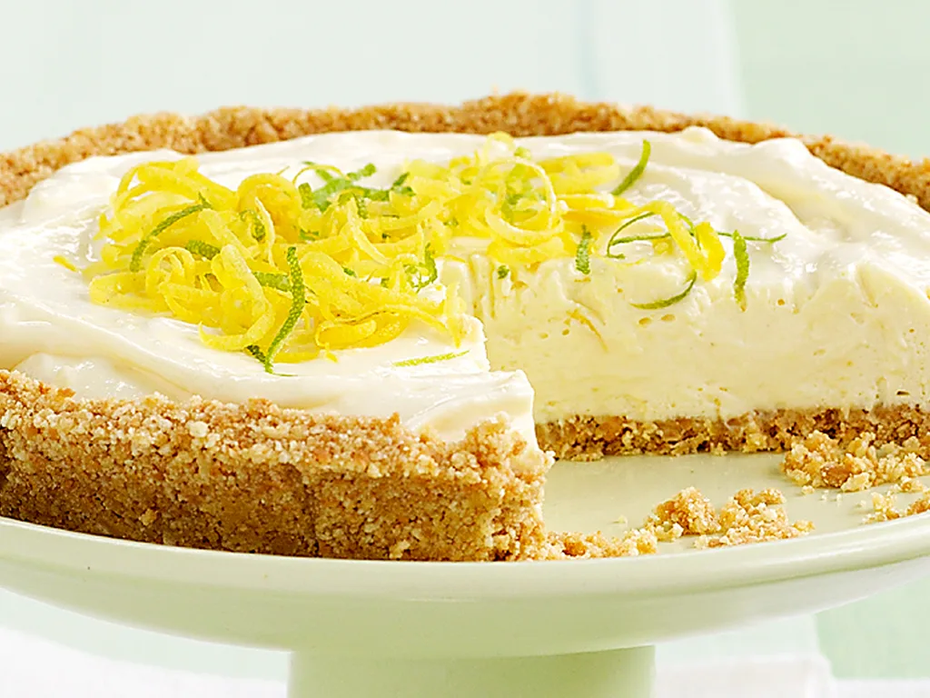 Classic lemon cheesecake