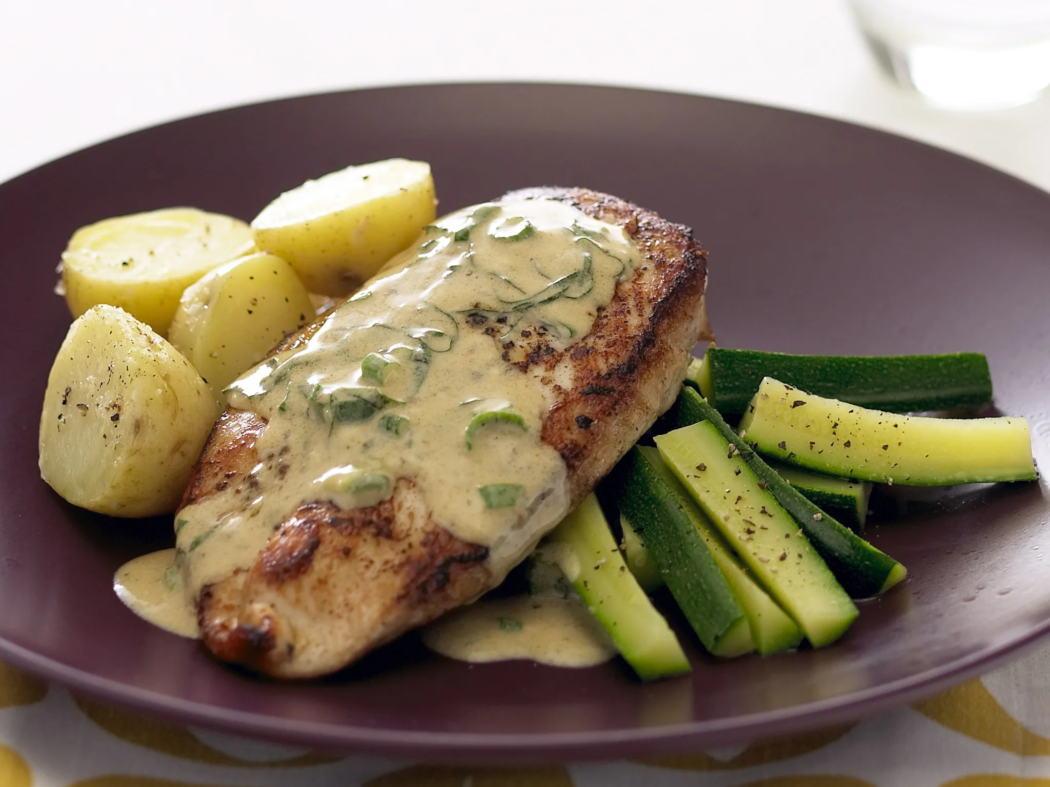 Chicken breast with basil wine sauce