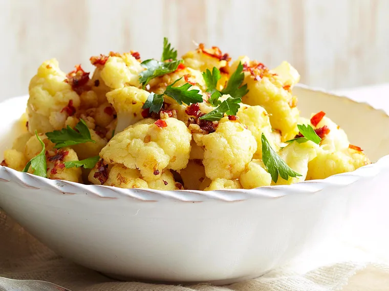 Cauliflower with garlic, chilli and anchovies