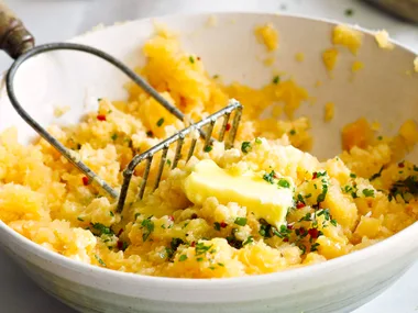 Chilli and herb swede crush