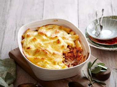 Creamy bolognese pasta bake