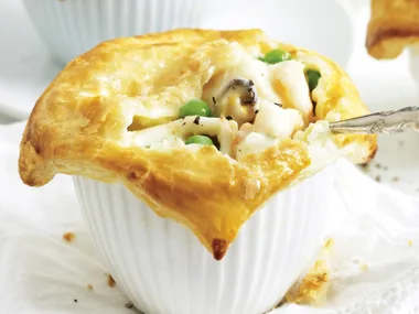 Seafood mornay pot pies