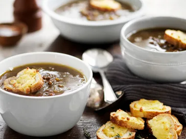 Caramelised onion soup with cheesy floats