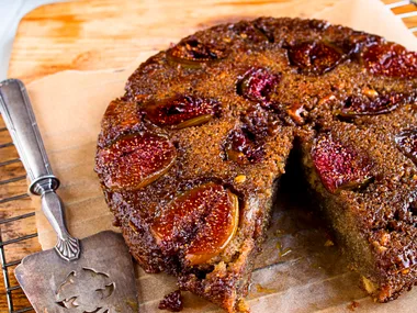 Fig sponge cake