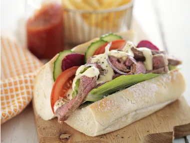 Beef steak roll with bearnaise cream