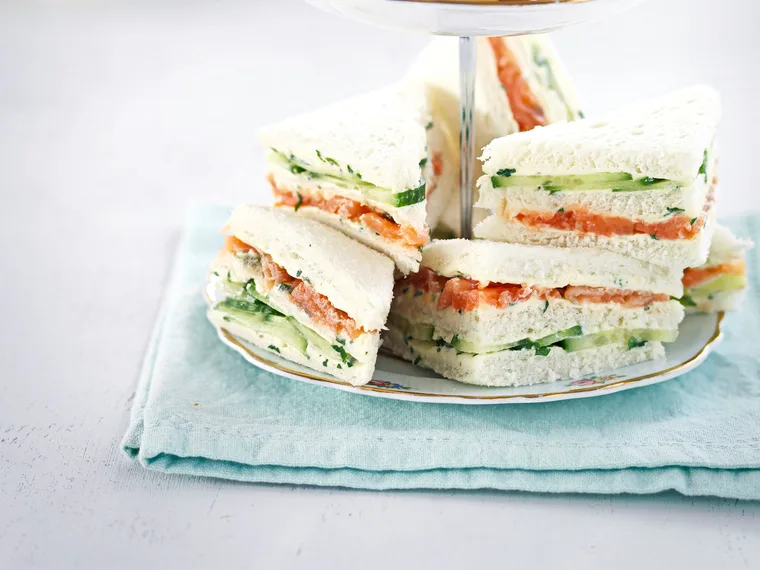 Smoked salmon and caper cream sandwiches