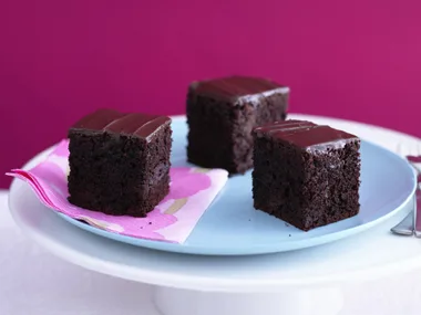 choc-cherry cake