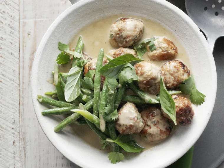 pork meatball green curry