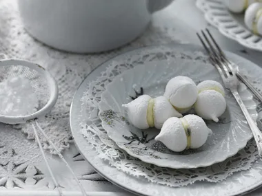 meringue kisses with passionfruit cream