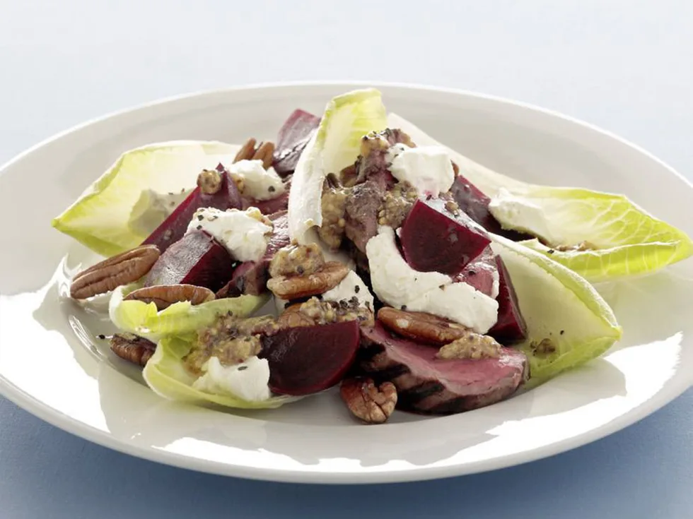 BEEF, BEETROOT & WITLOF SALAD