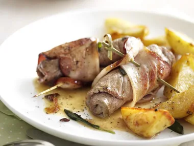 veal saltimbocca with roasted potatoes