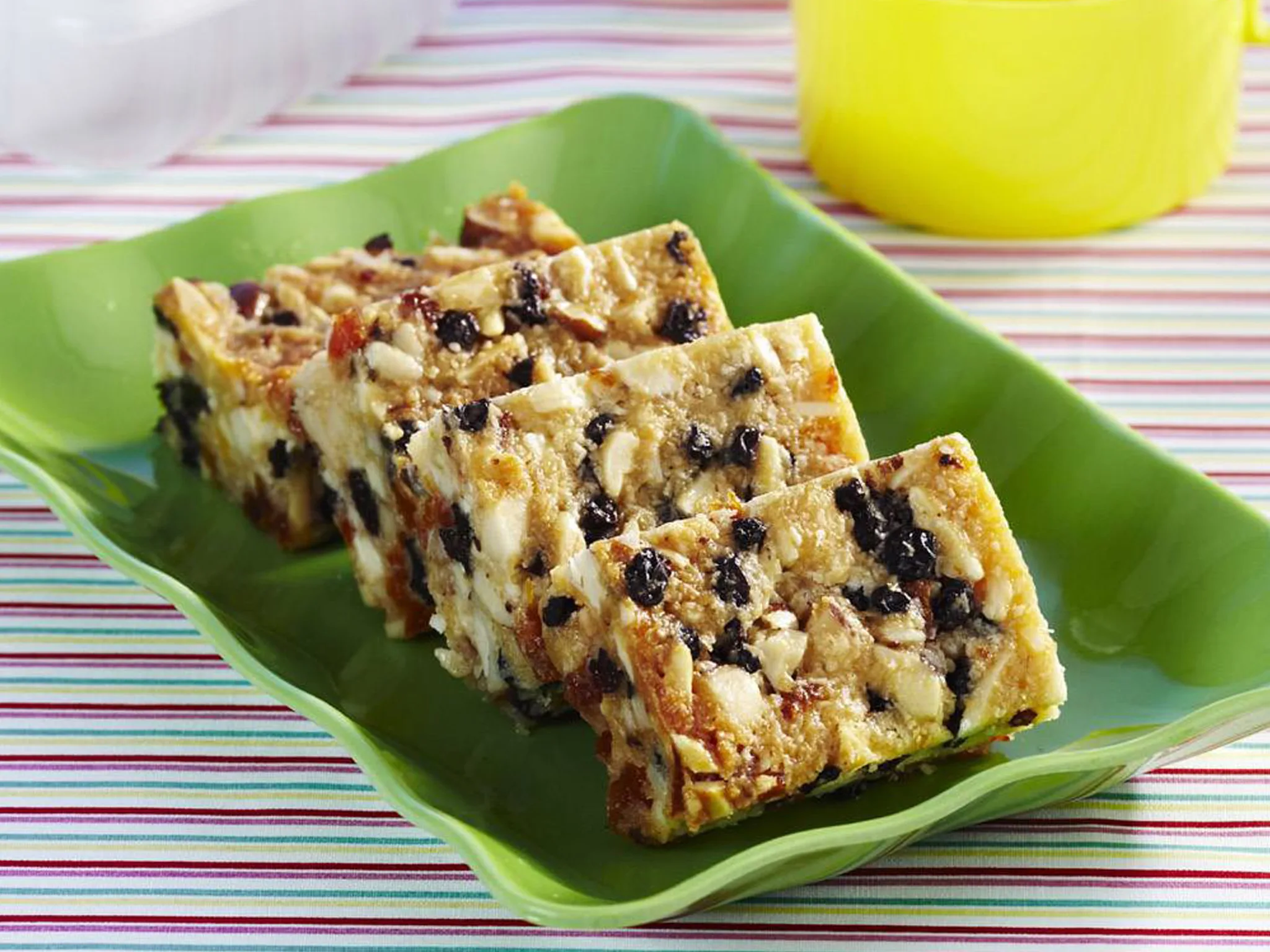 fruity white chocolate bars