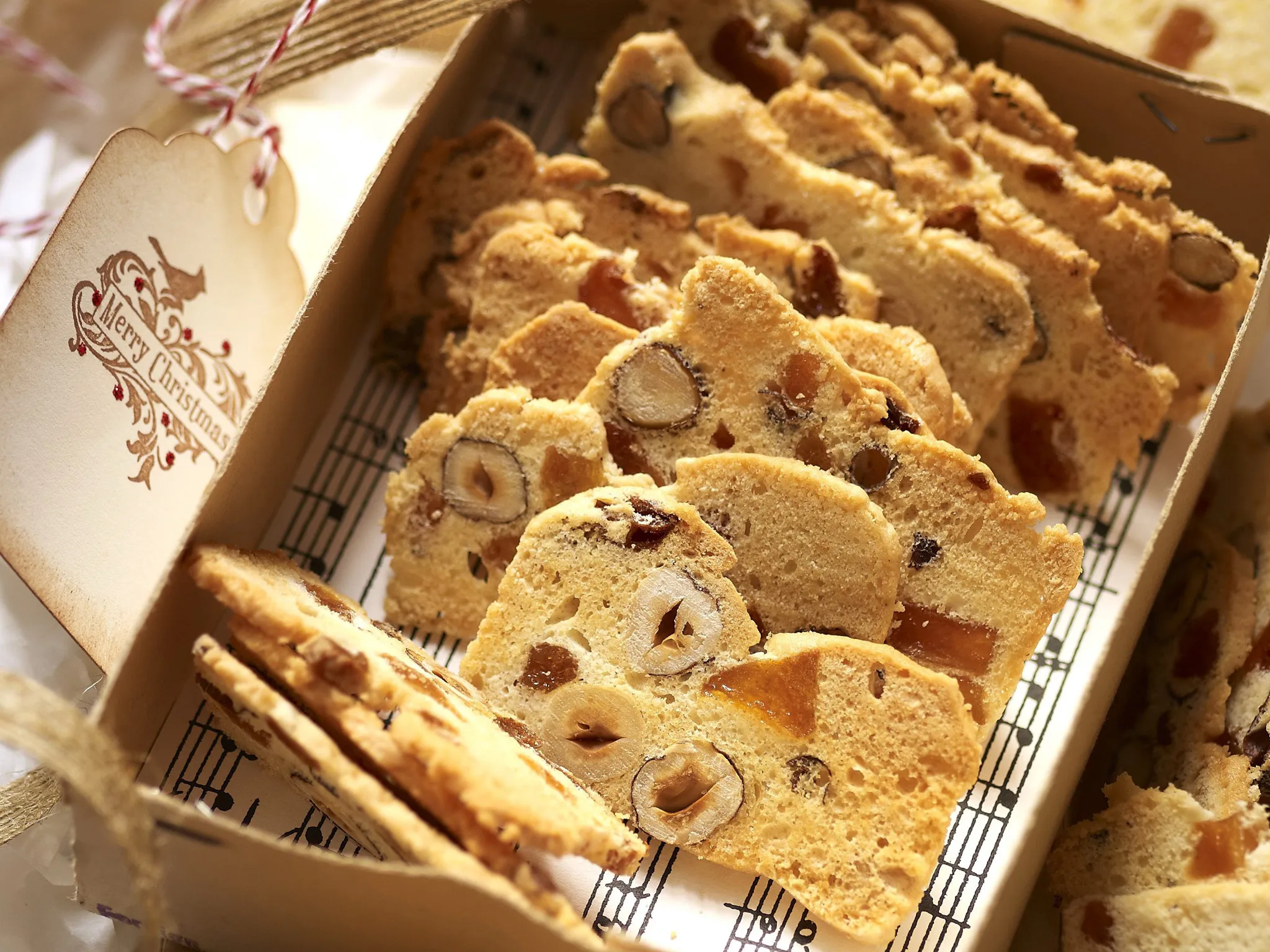 pear and hazelnut bread