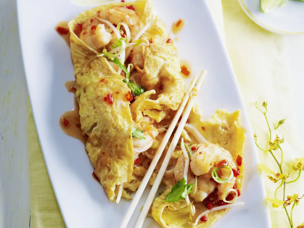 thai prawn omelette rolls