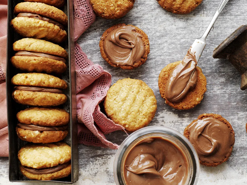 Coconut Chocolate CRUNCHIES