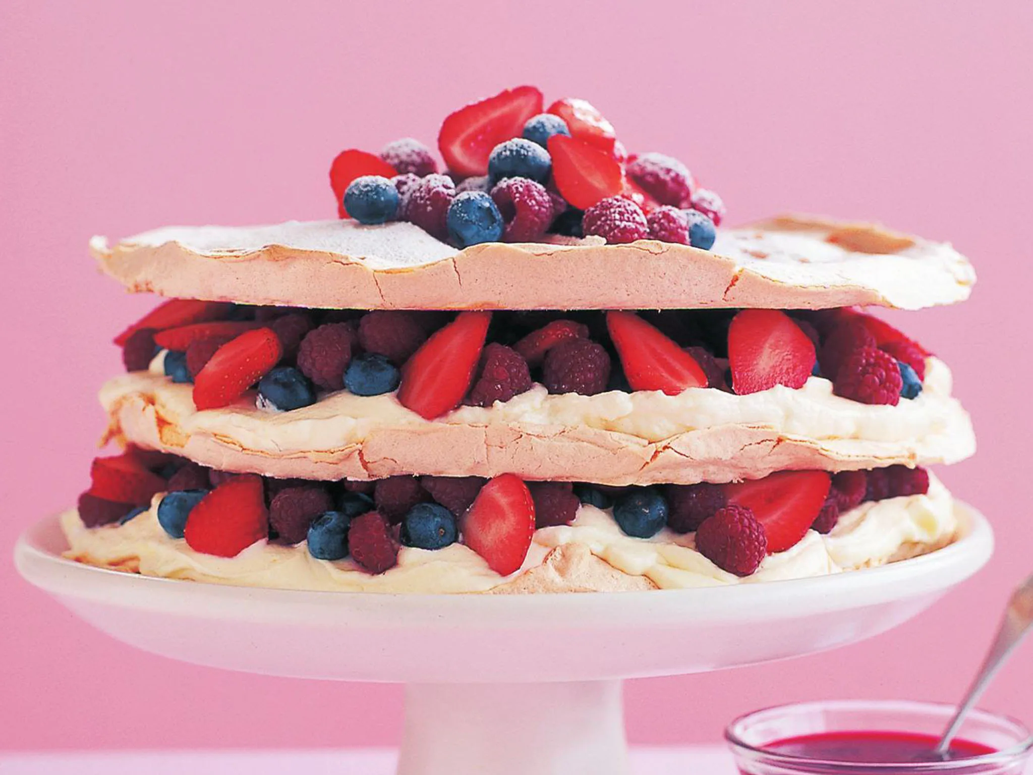 berry meringue torte