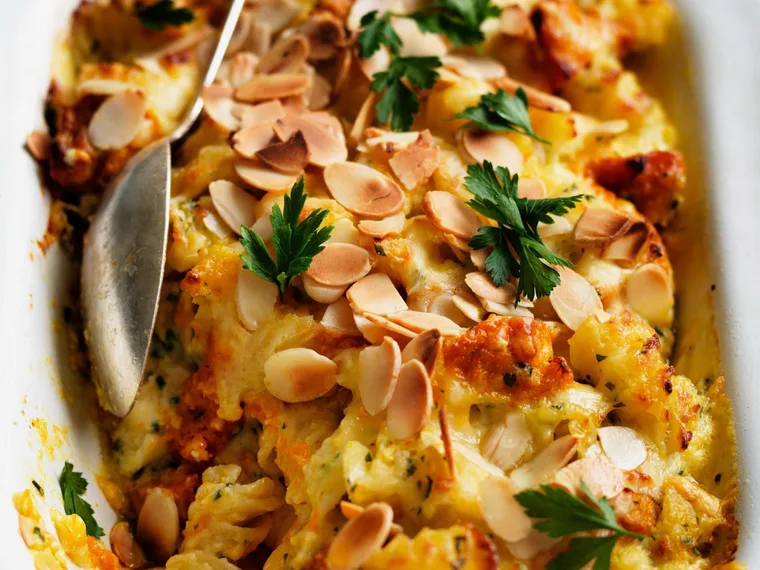 cheesy pumpkin and almond pasta bake