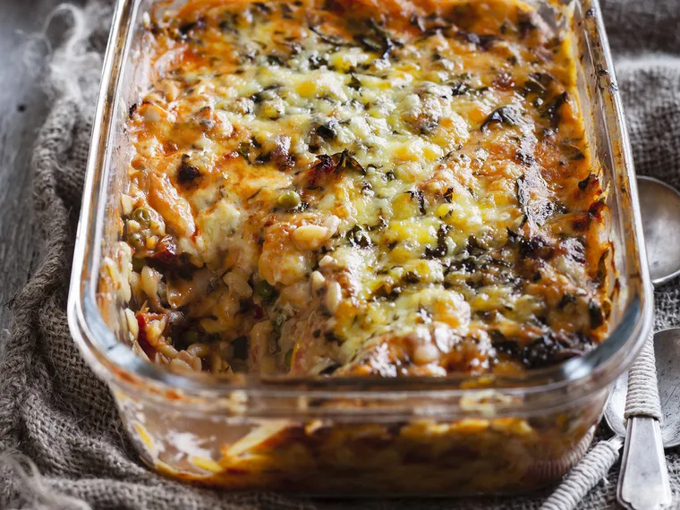 chicken and risoni pasta bake