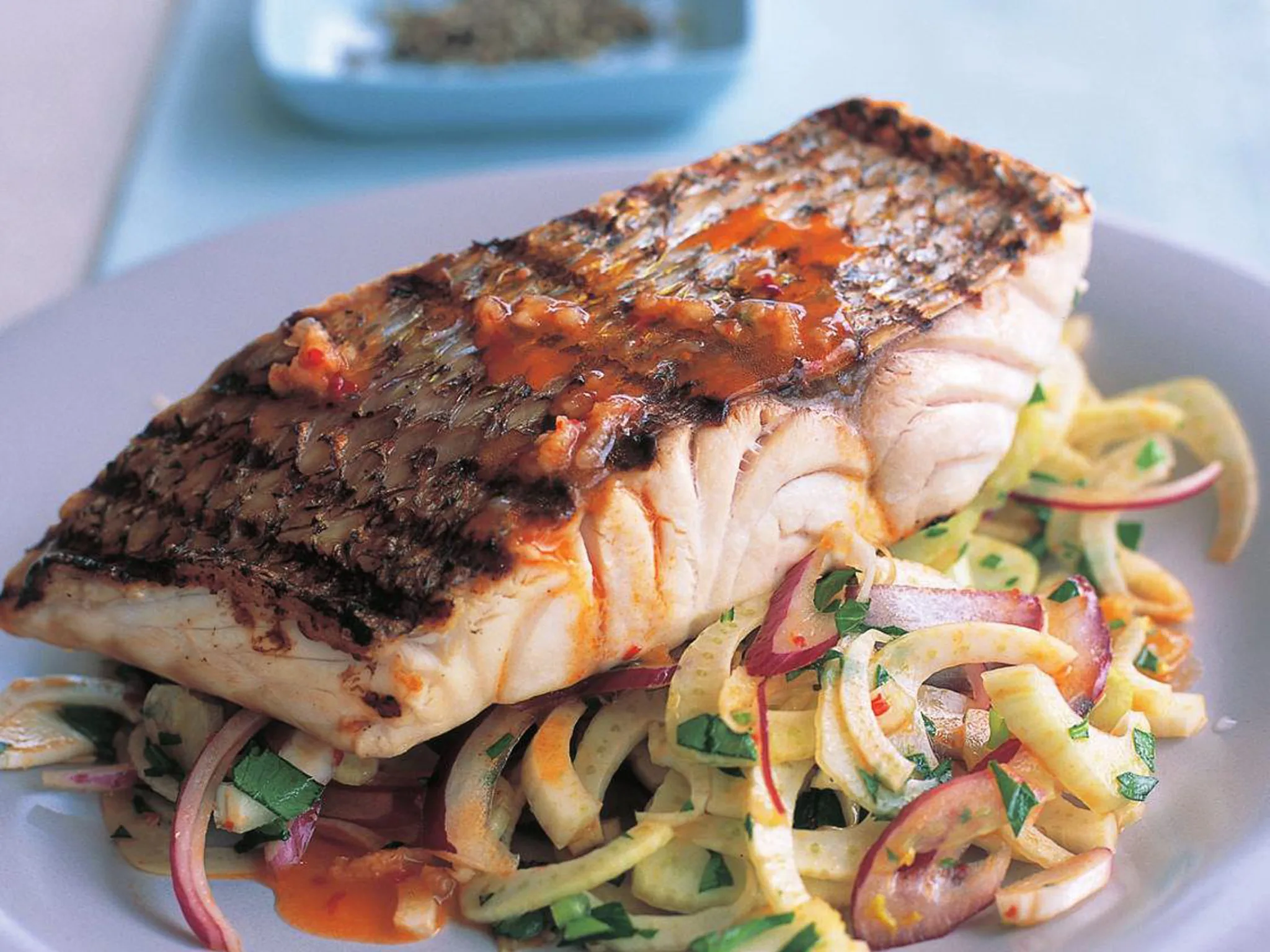 fish fillets with fennel and onion salad