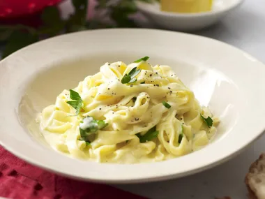 fettuccine alfredo