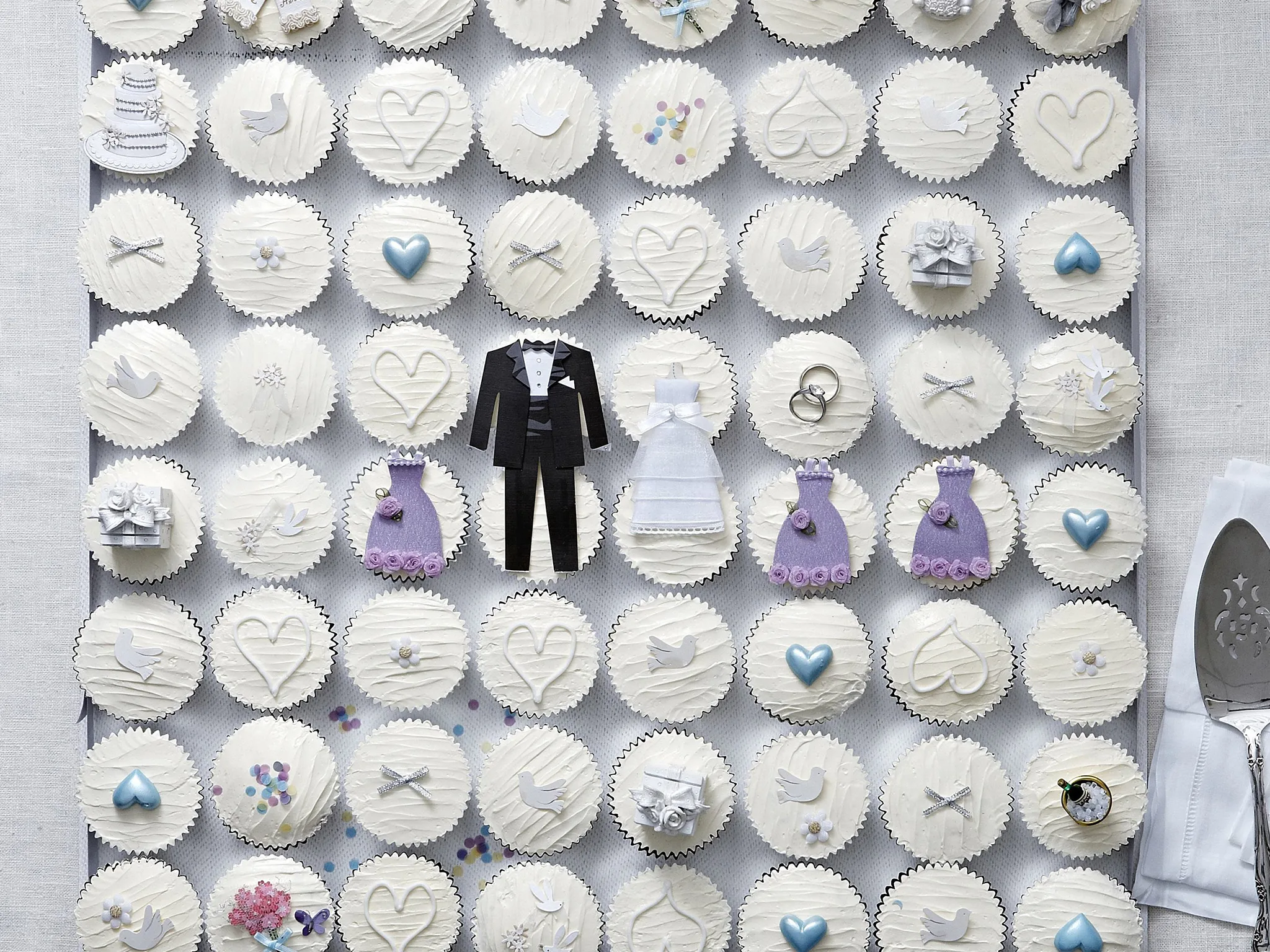 bridal cupcakes