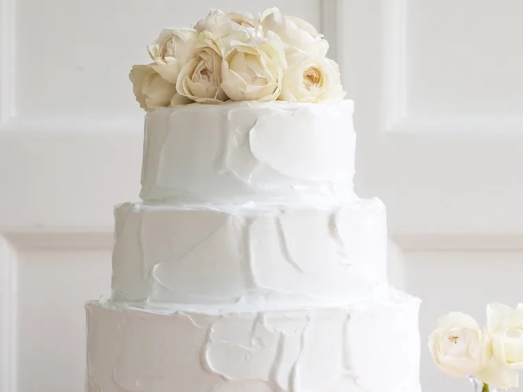 Last-minute cakewith fresh flowers