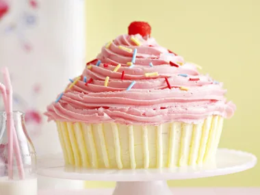 Giant Cup cake