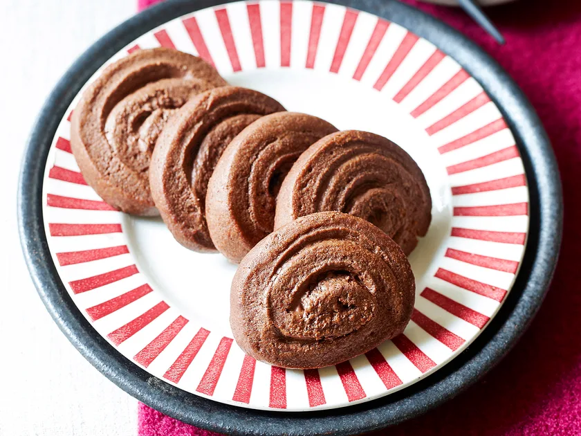 Chocolate cinnamon scroll | Women's Weekly Food