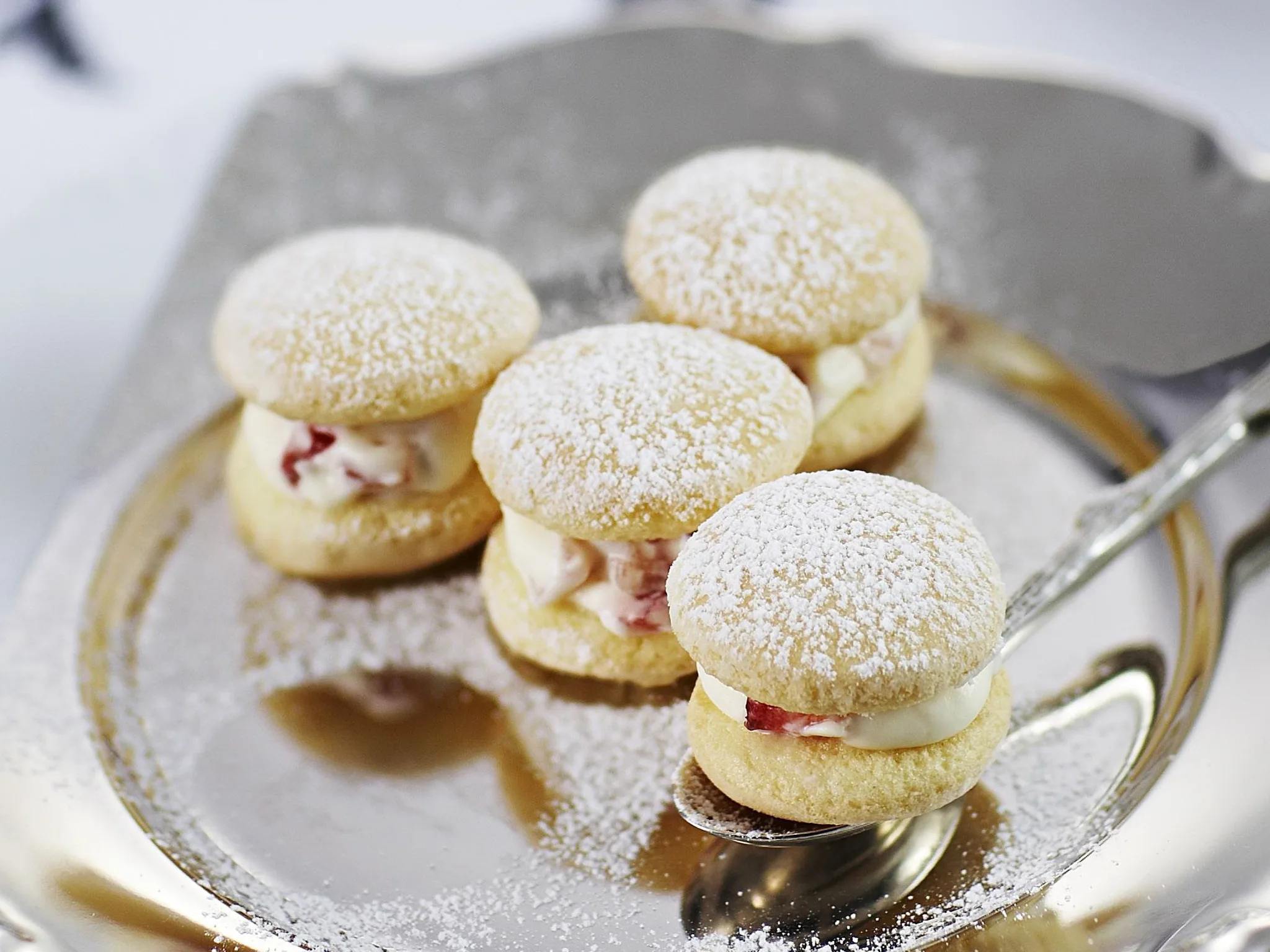 strawberrypowderpuffs