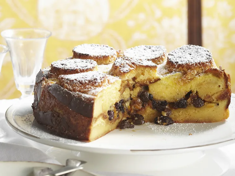 BREAD AND BUTTER Pudding Cake