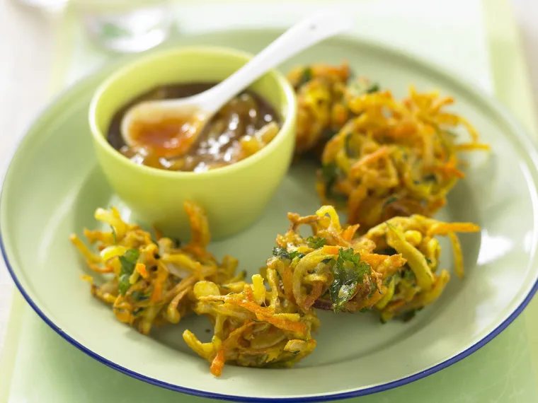 spicy carrot and zucchini bhaji