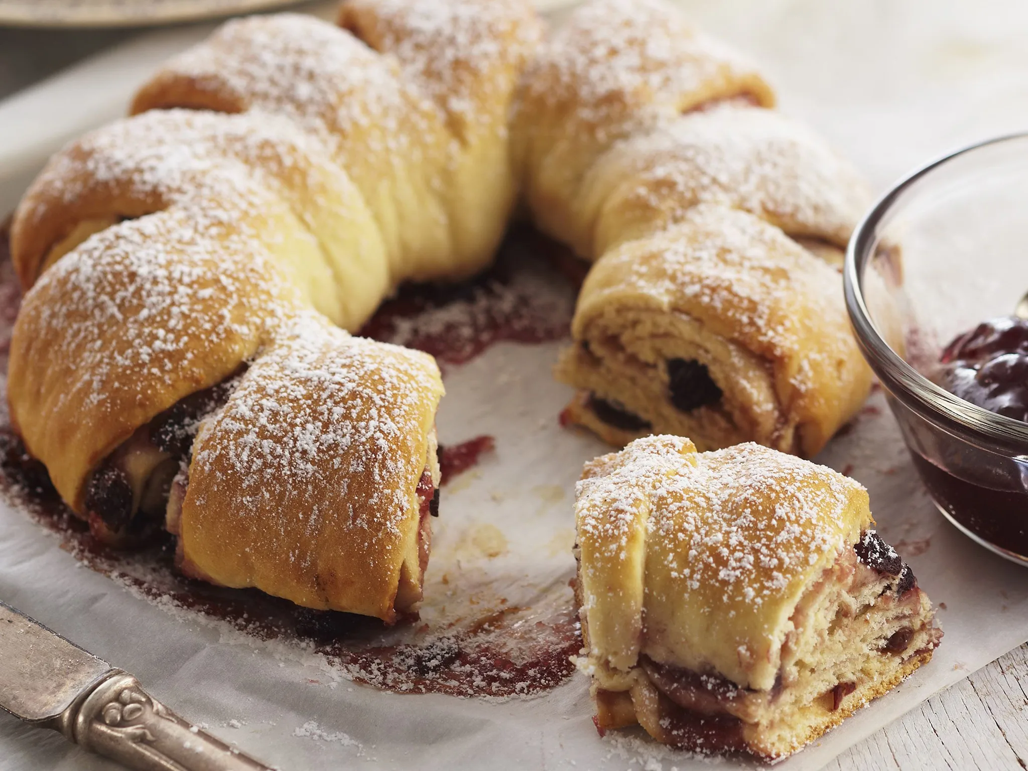plum jam scone ring