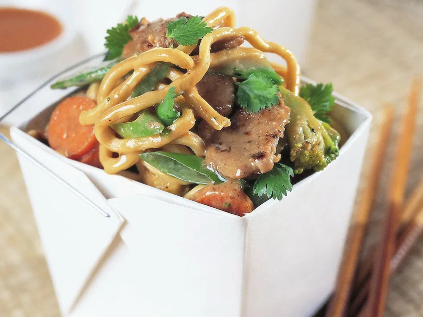 Satay pork &amp; noodle stir-fry | Women's Weekly Food