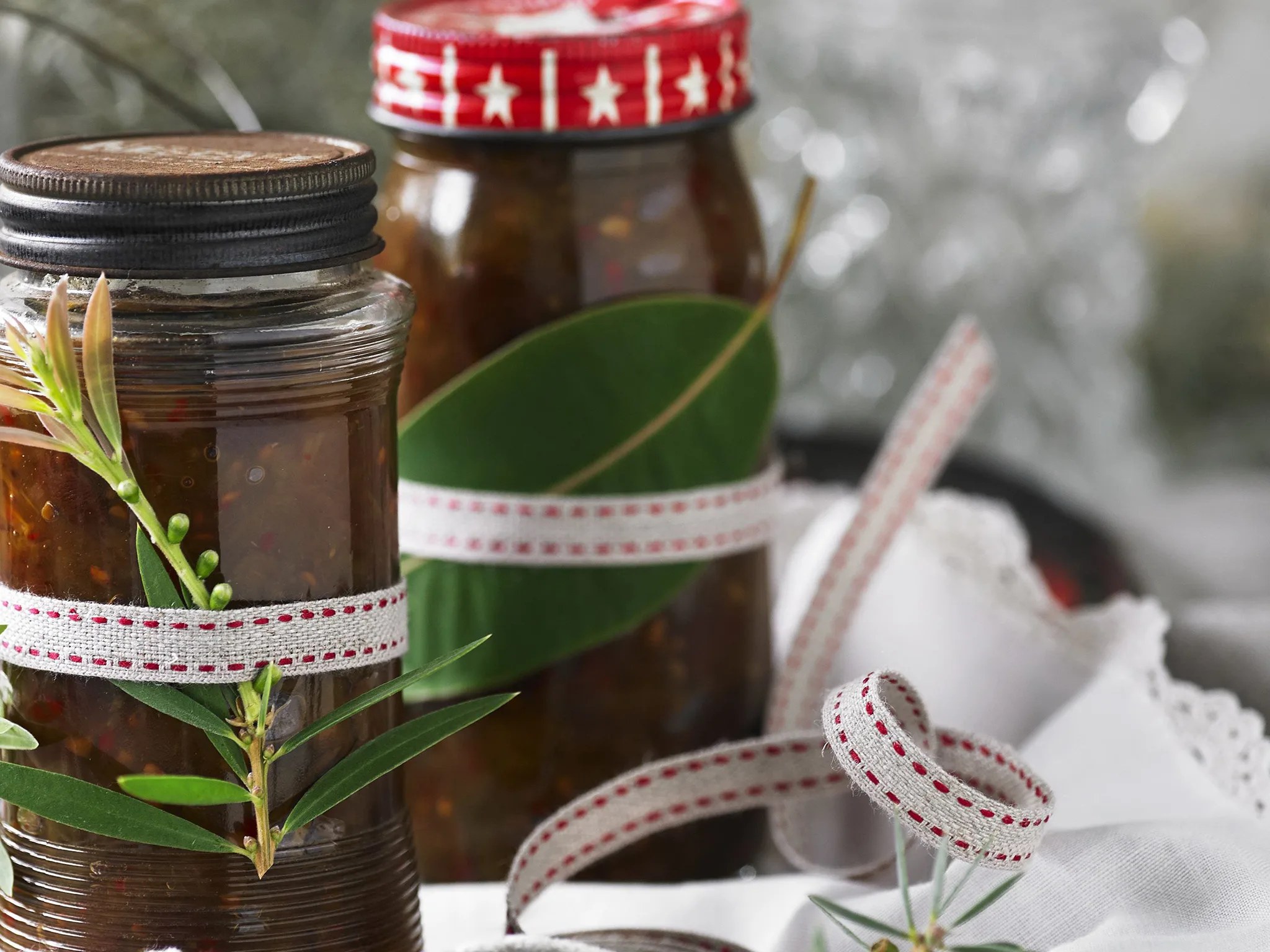 tomato & lemon myrtle chutney