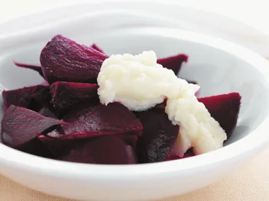 beetroot with skordalia