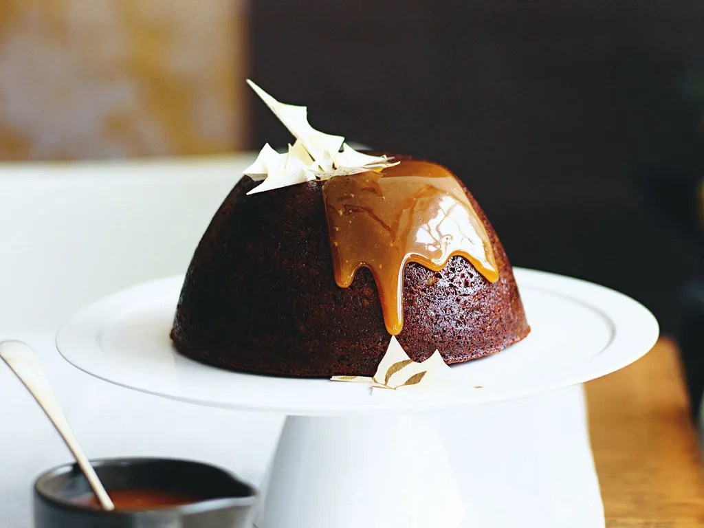 sticky date pudding with toffee sauce