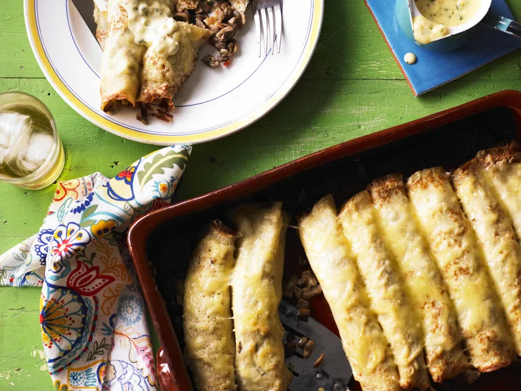 mushroom cr&ecirc;pes with coriander sauce