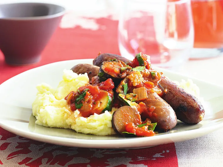 sausages with chunky tomato sauce