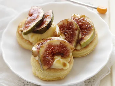 fig and custard pastries