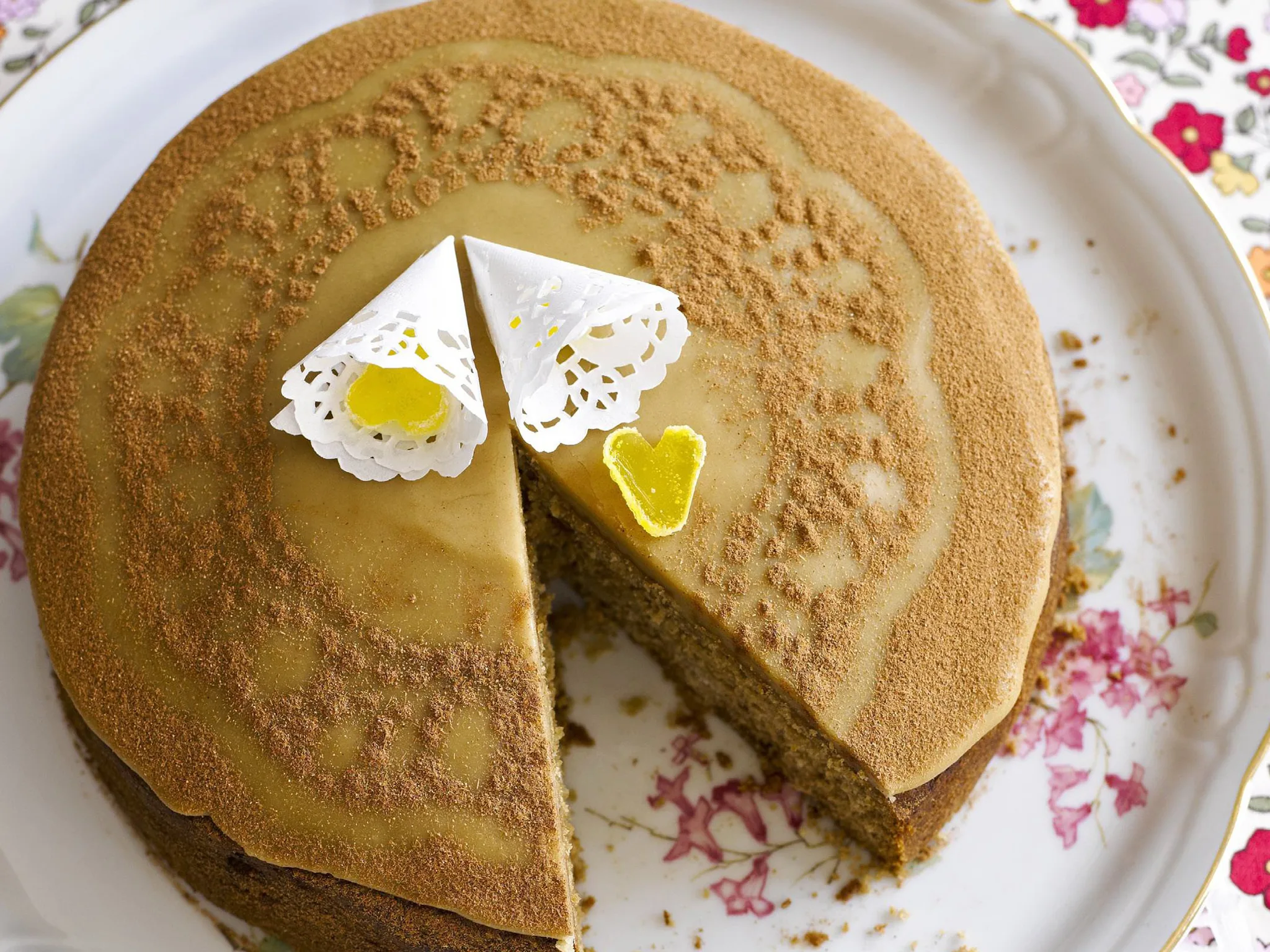 cinnamon ginger cake with caramel icing