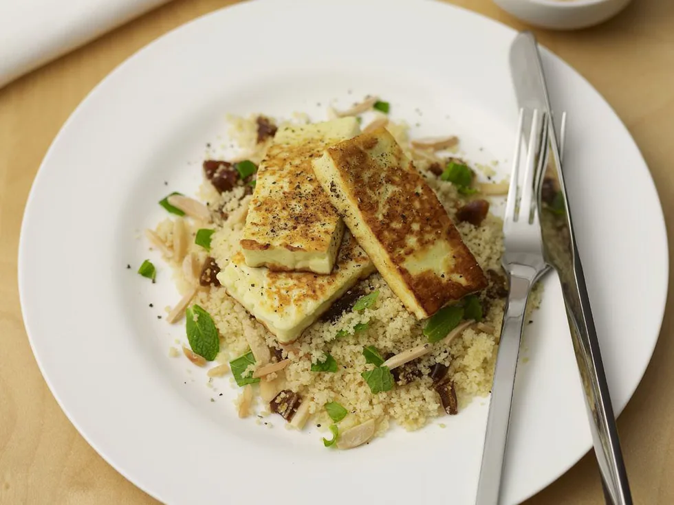 couscous salad with haloumi