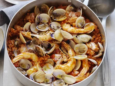 SEAFOOD & CHICKEN TOMATO RICE