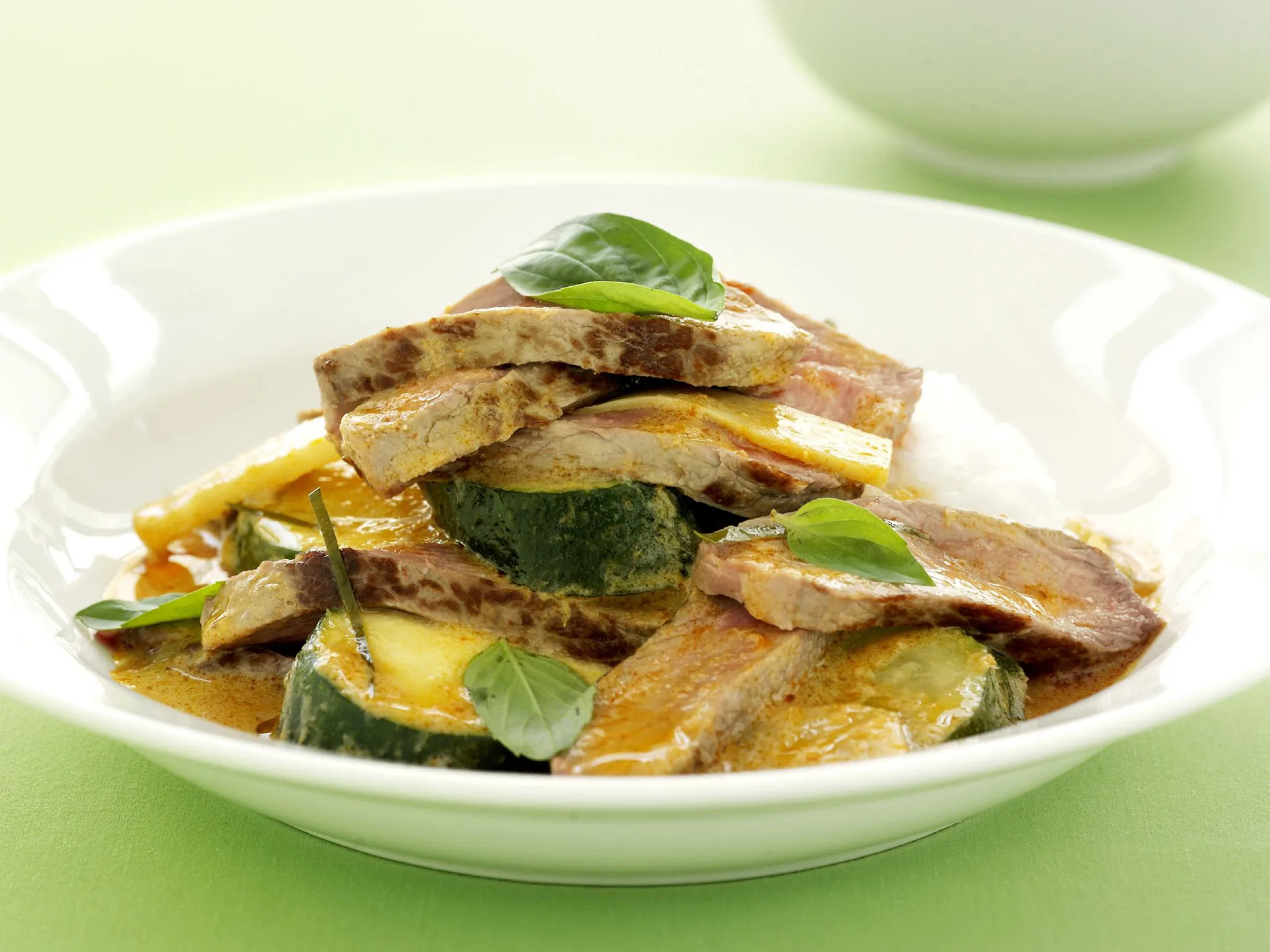 beef and zucchini red curry