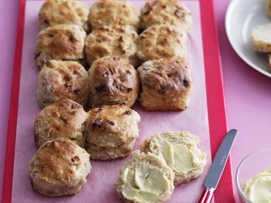 spiced apple scones